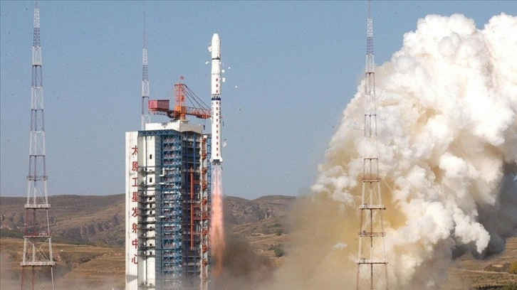 Çin uygulayım bilimi sınav uydularını fırlattı
