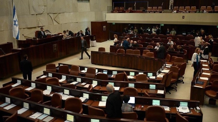 İsrail parlamentosu, çıplak hapishanelerde askerlerin fariza yapmasına müsaade sağlayan yasayı onayladı