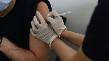 AB'nin çare düzenleyicisi, Kovid-19 aşısında üçüncü doz kararını ekimde verecek
