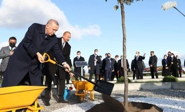 Cumhurbaşkanı Erdoğan, Azerbaycan’da kampüs temelini attı