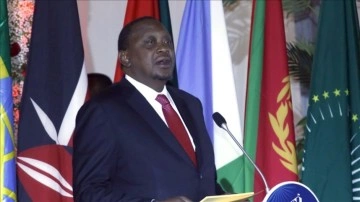 Kenya Devlet Başkanı Kenyatta: Omicron varyantı dolayısıyla sınırlarınızı Afrika'ya kapatmayın